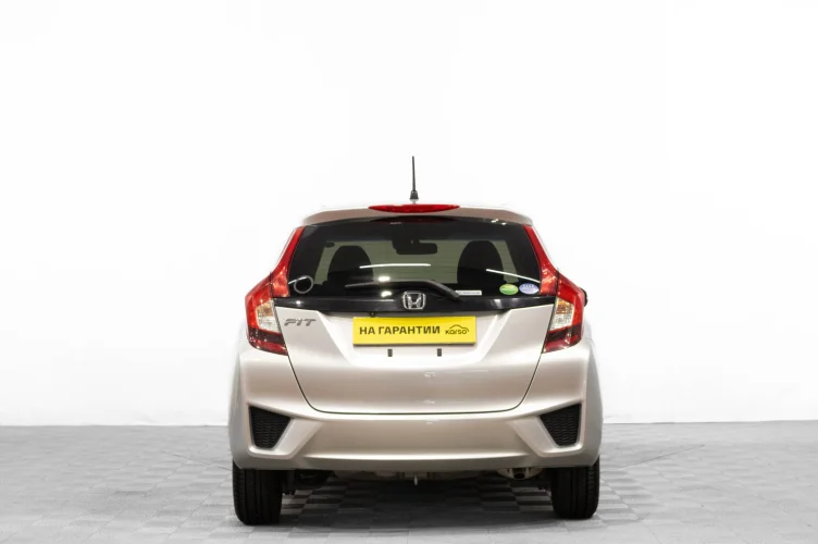 Honda Fit 5 из 6