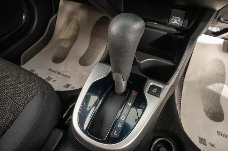 Honda Fit 19 из 25