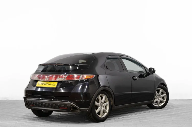 Honda Civic 4 из 6