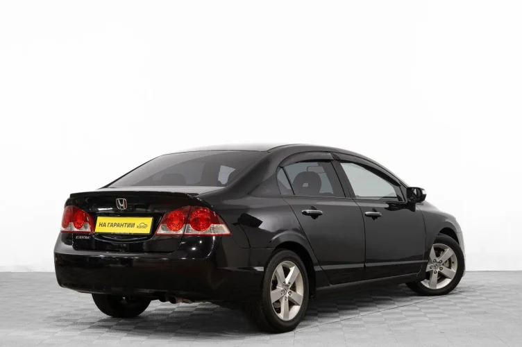 Honda Civic 4 из 6