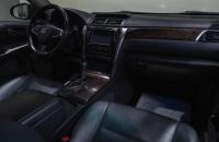 Toyota Camry 17 из 19