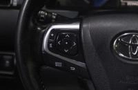 Toyota Camry 13 из 19