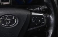 Toyota Camry 14 из 19