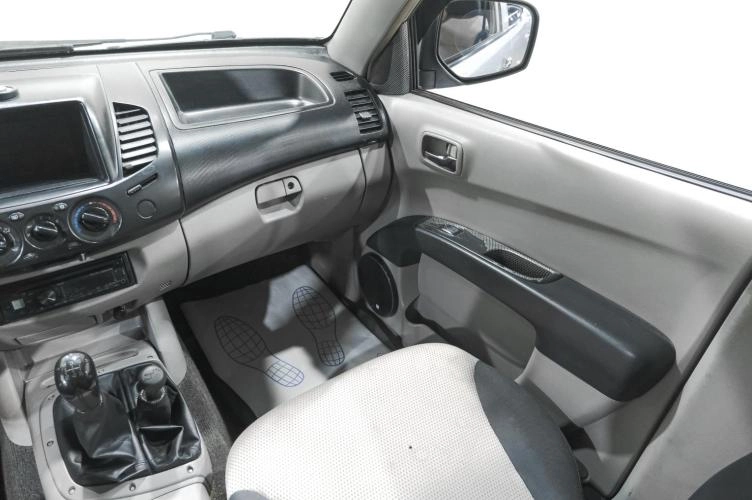 Mitsubishi L200 11 из 18