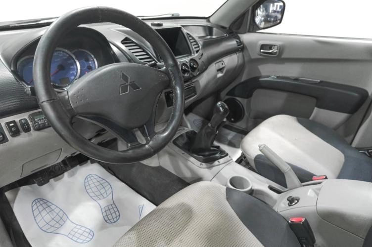 Mitsubishi L200 7 из 18