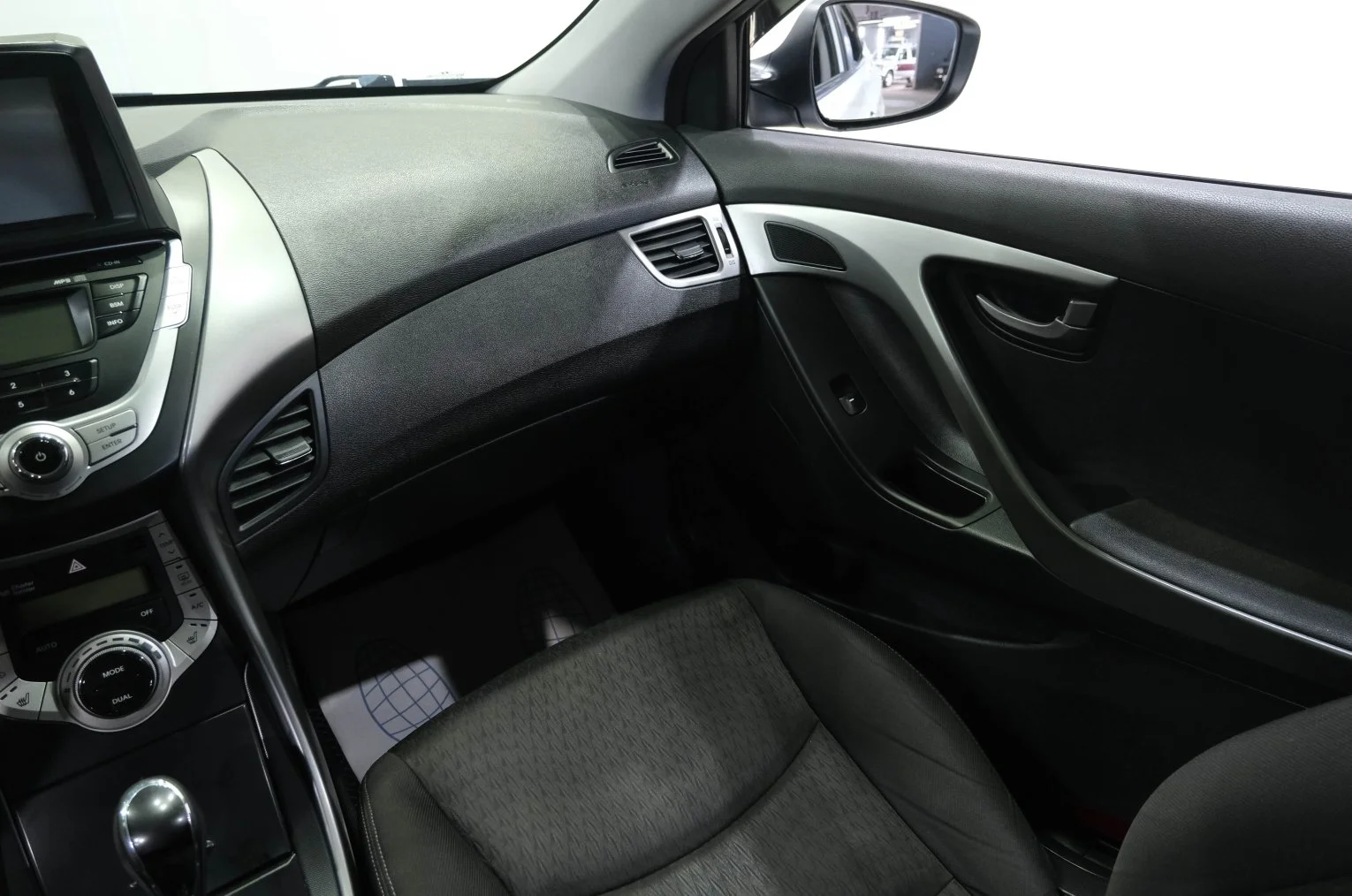 Hyundai Avante 12 из 26