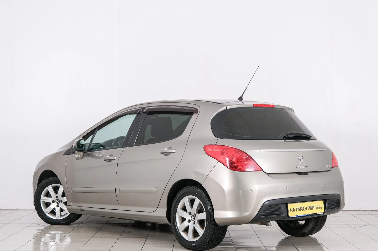 Peugeot 308 4 из 6