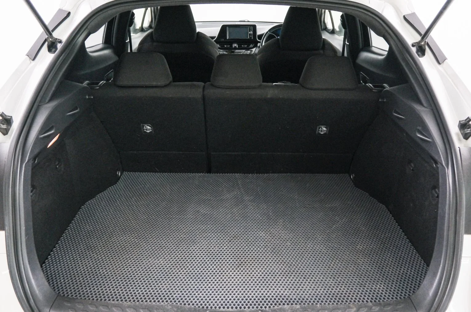 Toyota C-HR 21 из 21