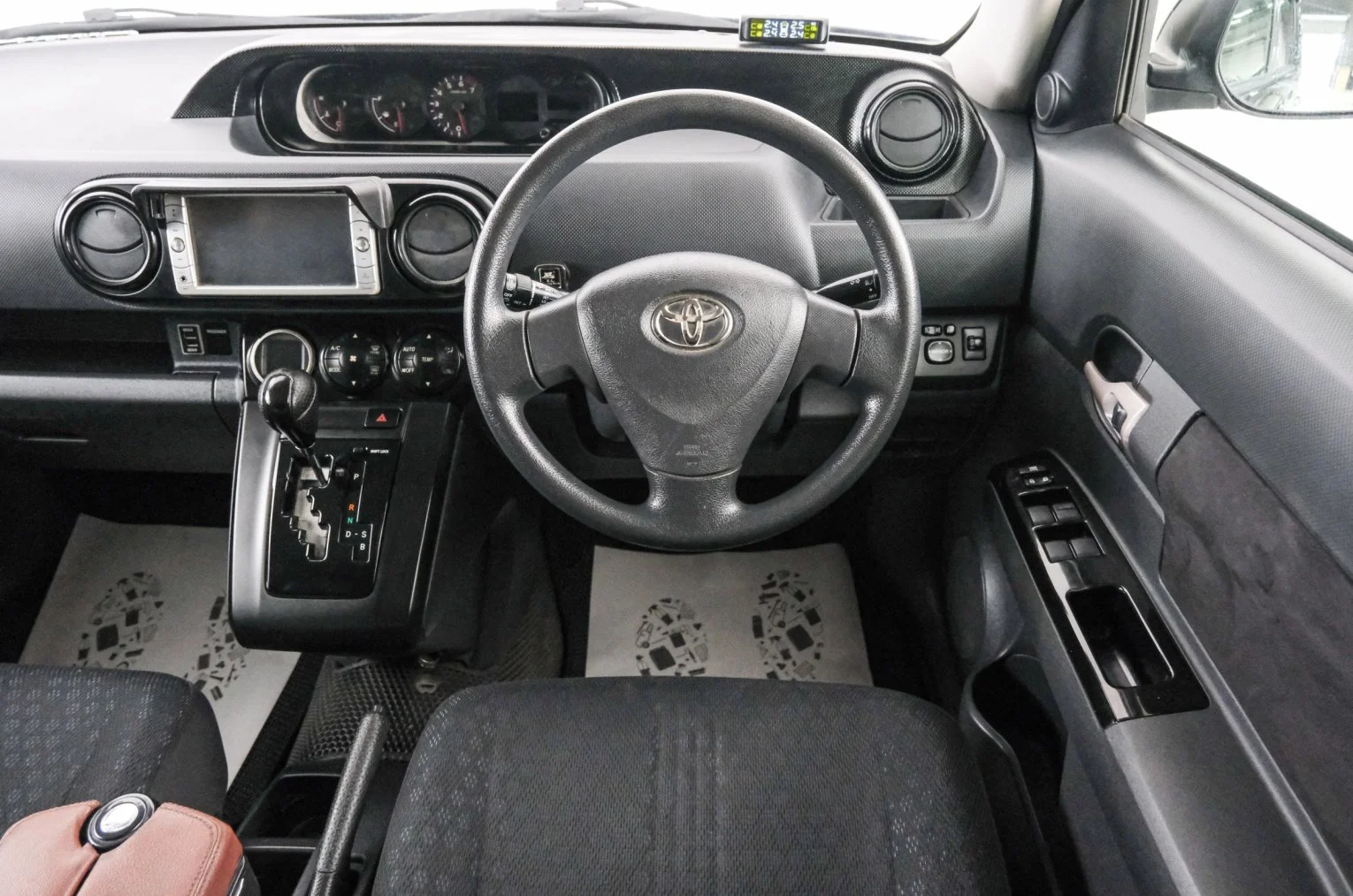 Toyota Corolla Rumion 14 из 21