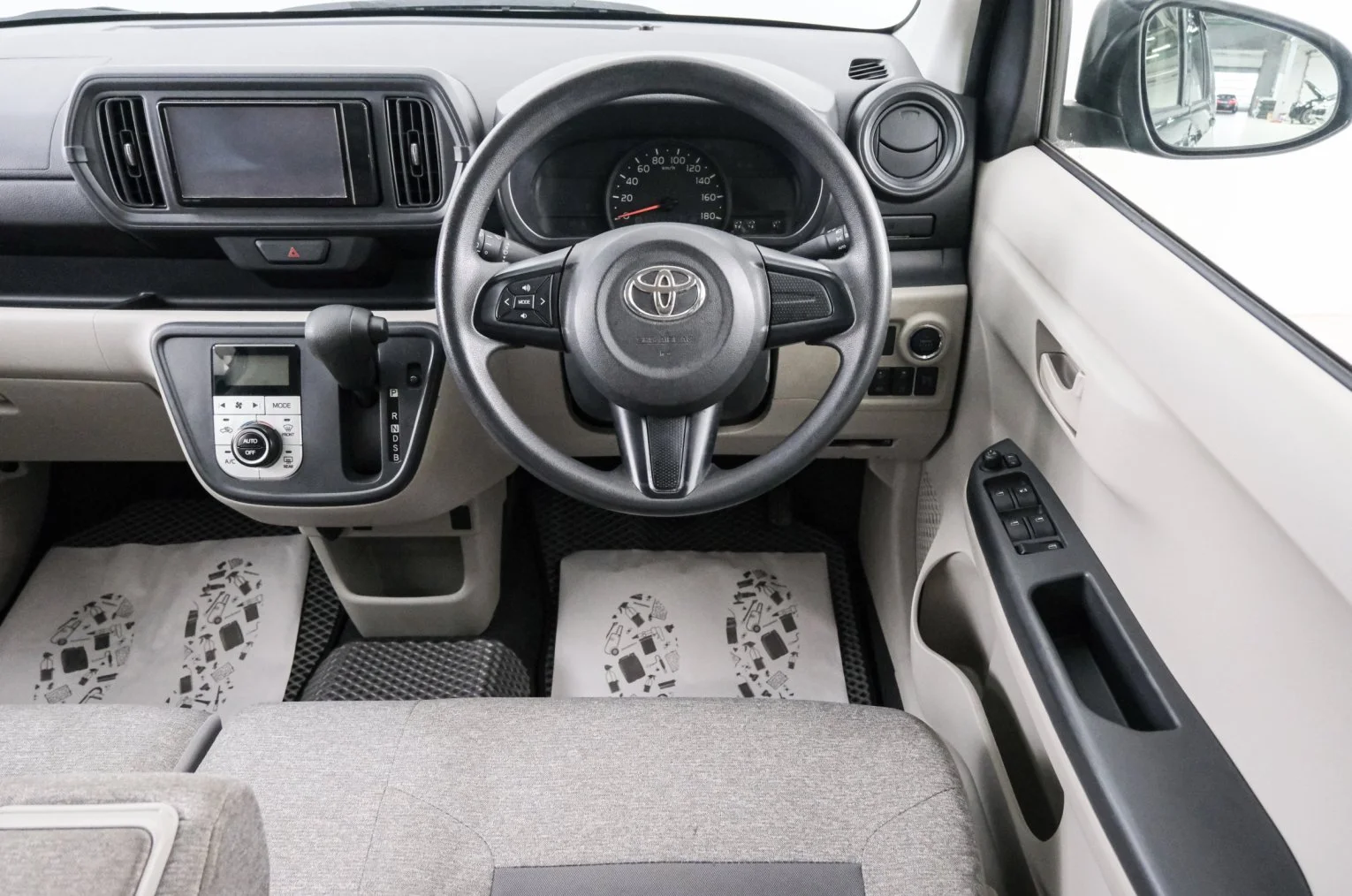 Toyota Passo 14 из 22