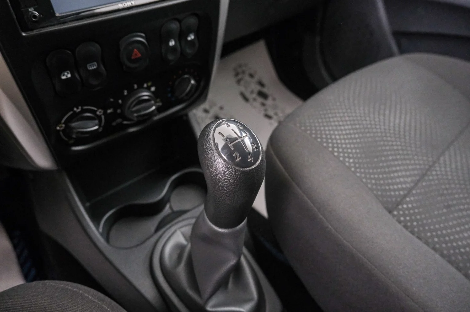 Nissan Almera 17 из 20