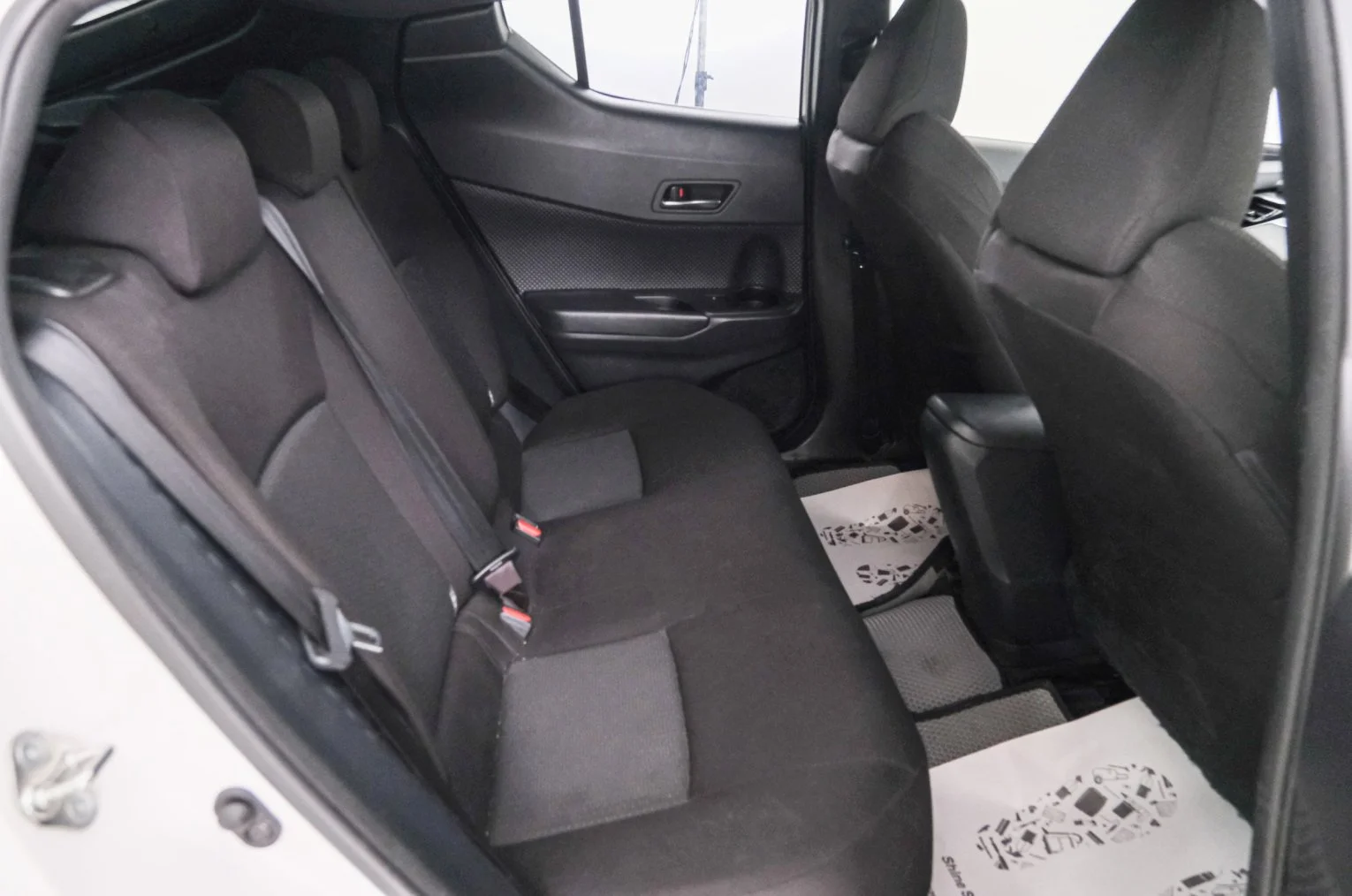 Toyota C-HR 20 из 21