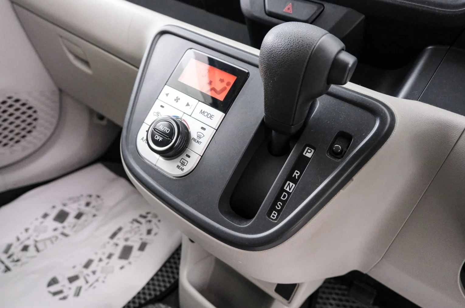 Toyota Passo 16 из 22