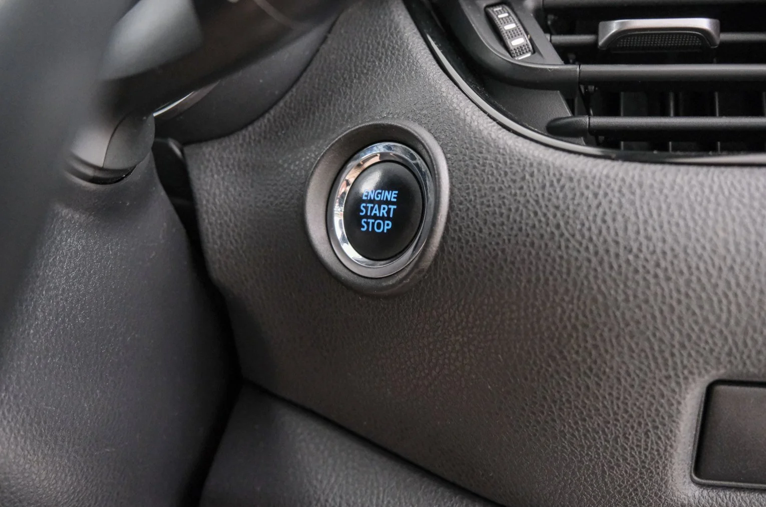Toyota C-HR 17 из 21