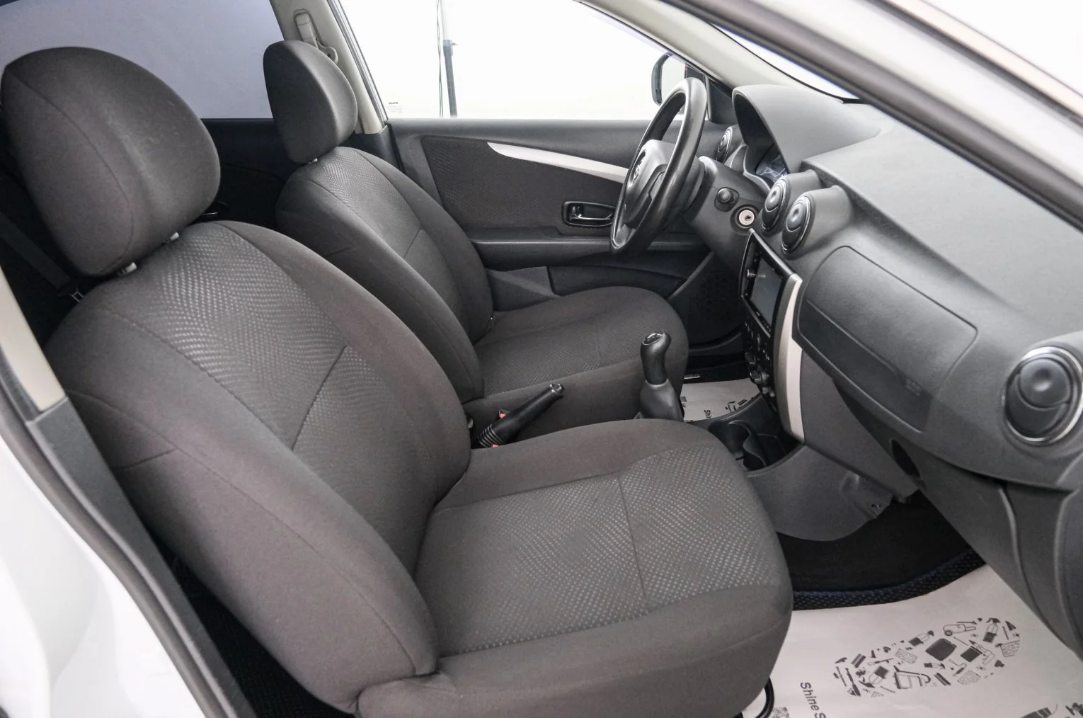 Nissan Almera 13 из 20