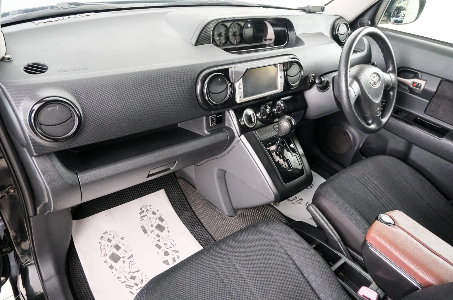 Toyota Corolla Rumion 12 из 21