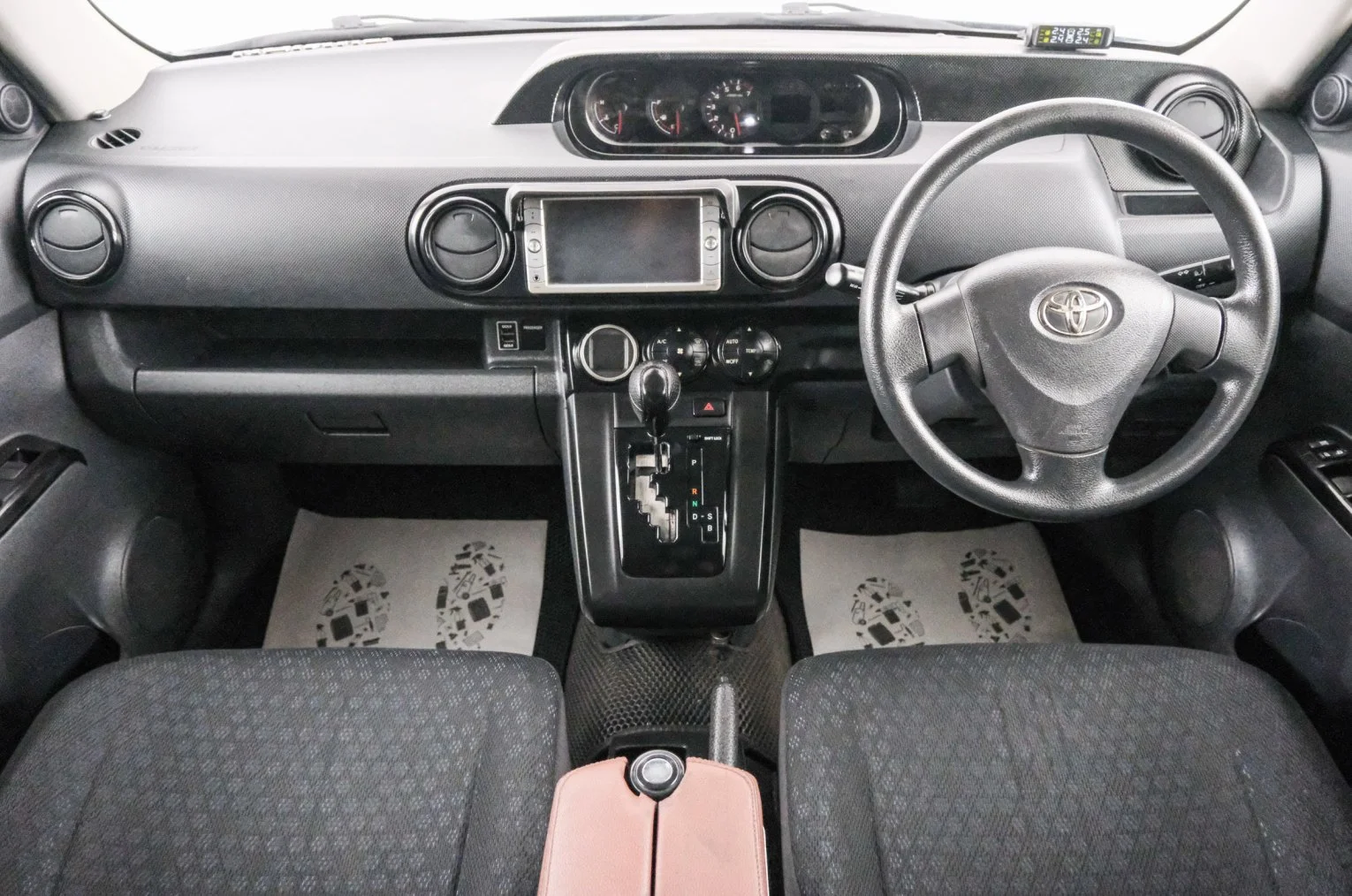 Toyota Corolla Rumion 10 из 21