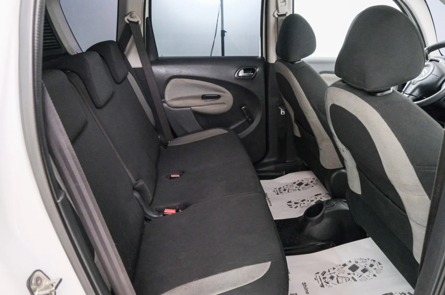 Citroen C3 Picasso 19 из 19