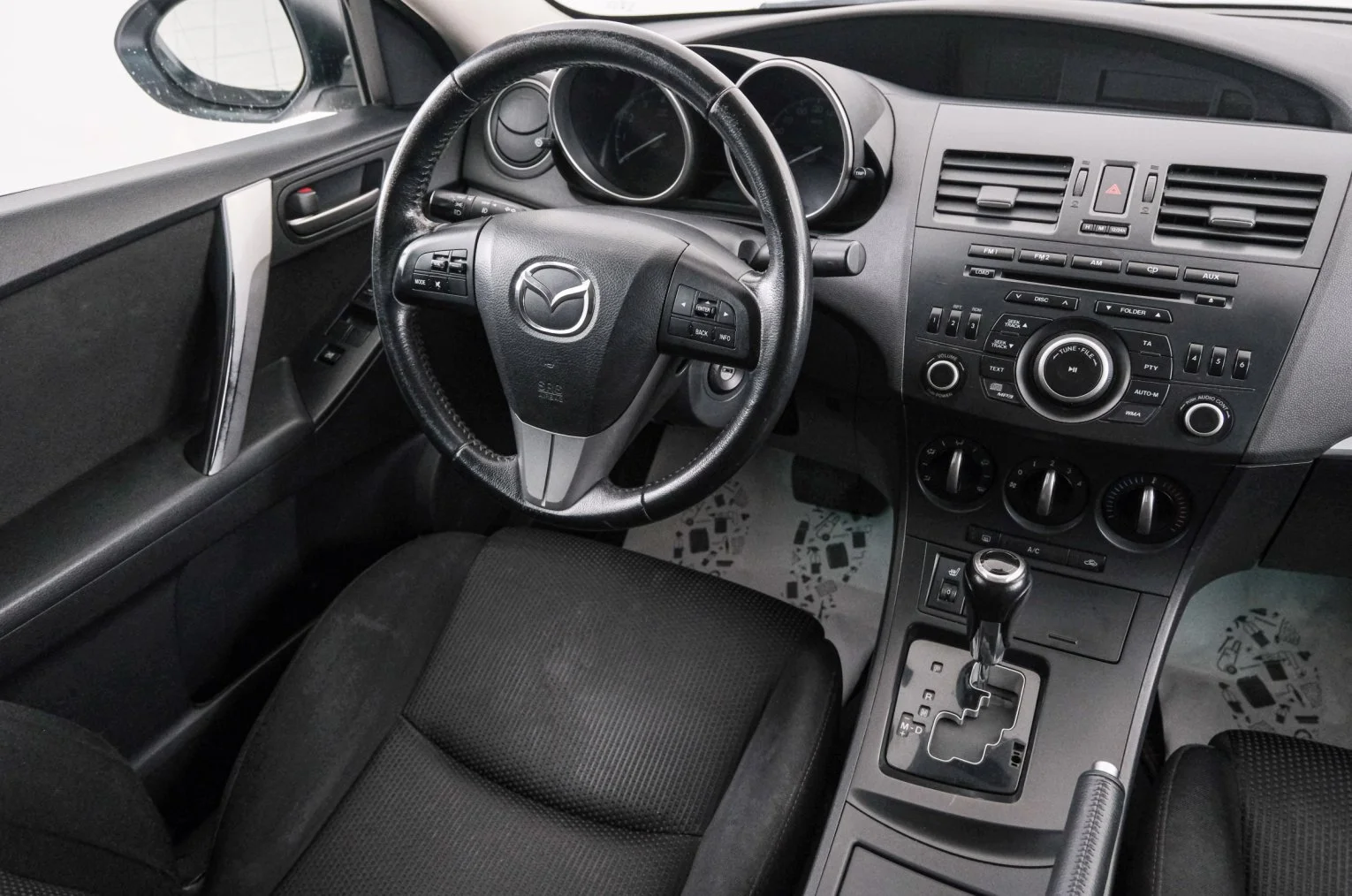 Mazda 3 9 из 21