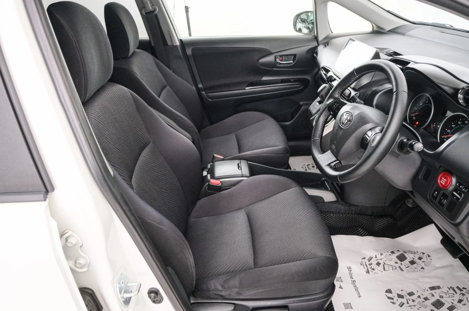 Toyota Wish 7 из 22
