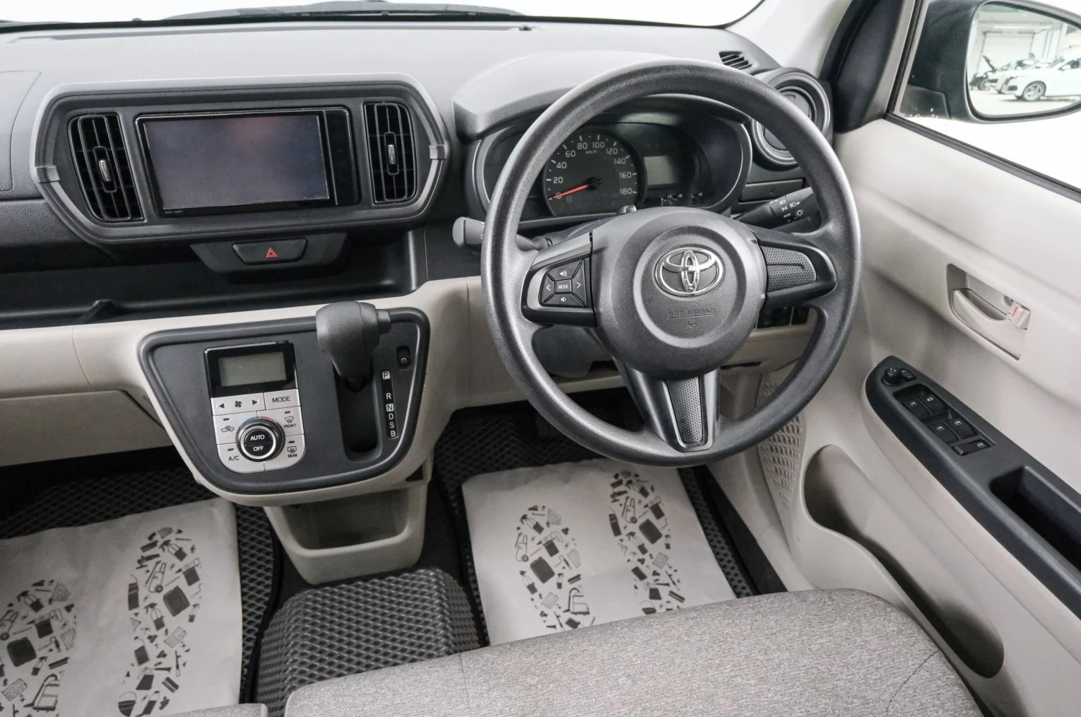 Toyota Passo 9 из 22