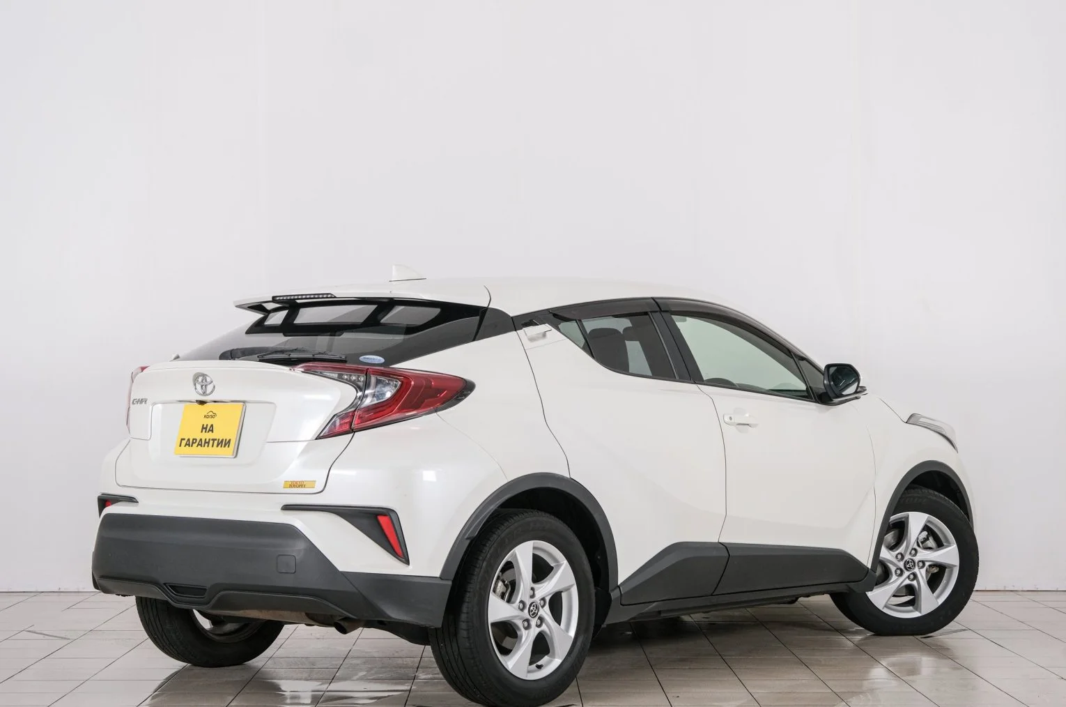 Toyota C-HR 6 из 21