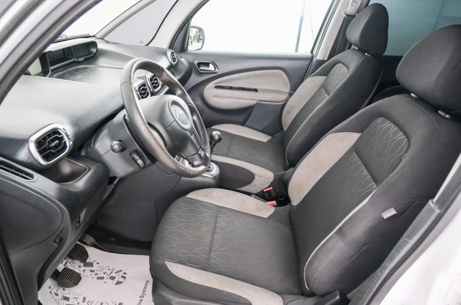 Citroen C3 Picasso 7 из 19