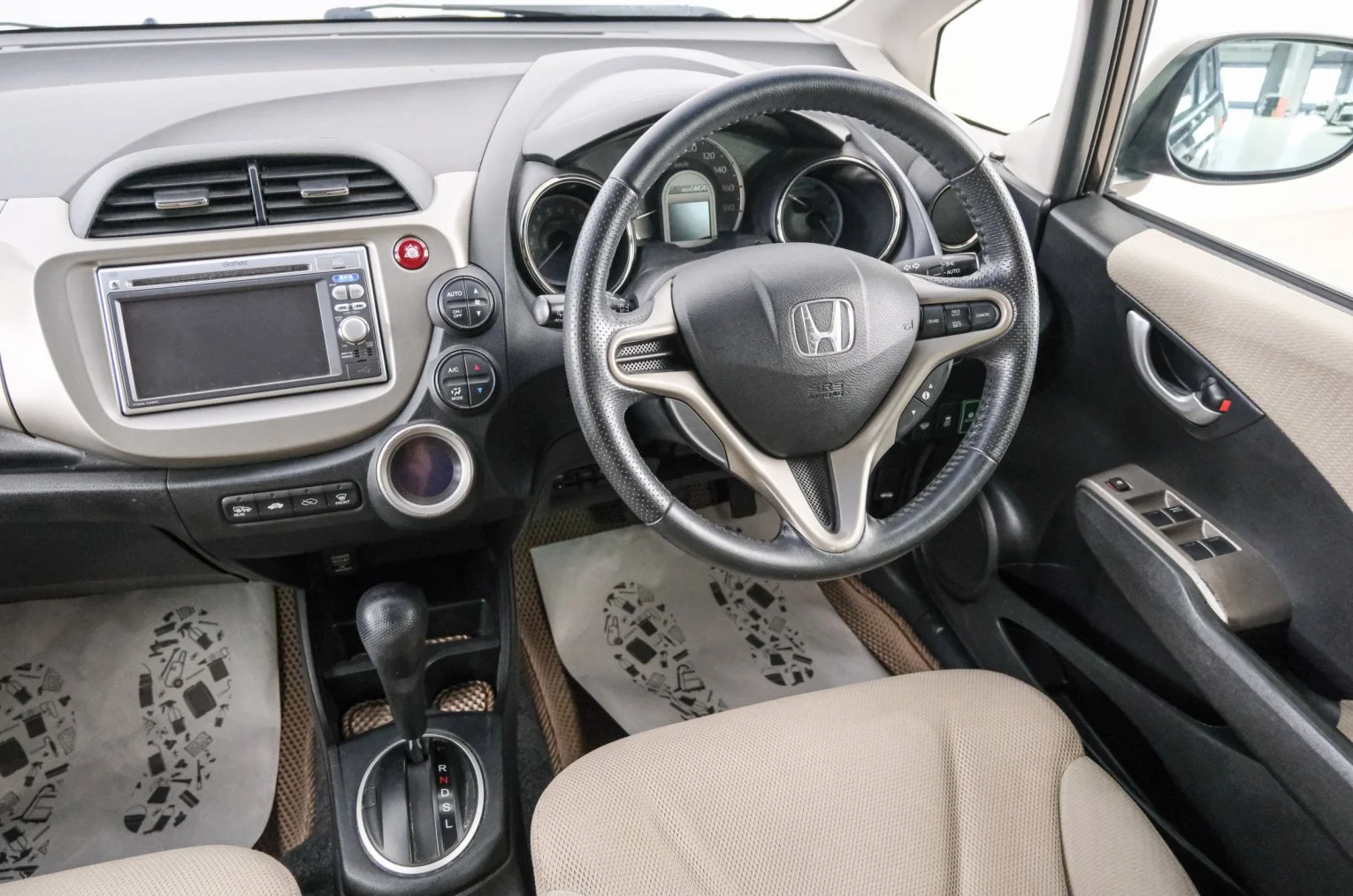Honda Fit 9 из 21