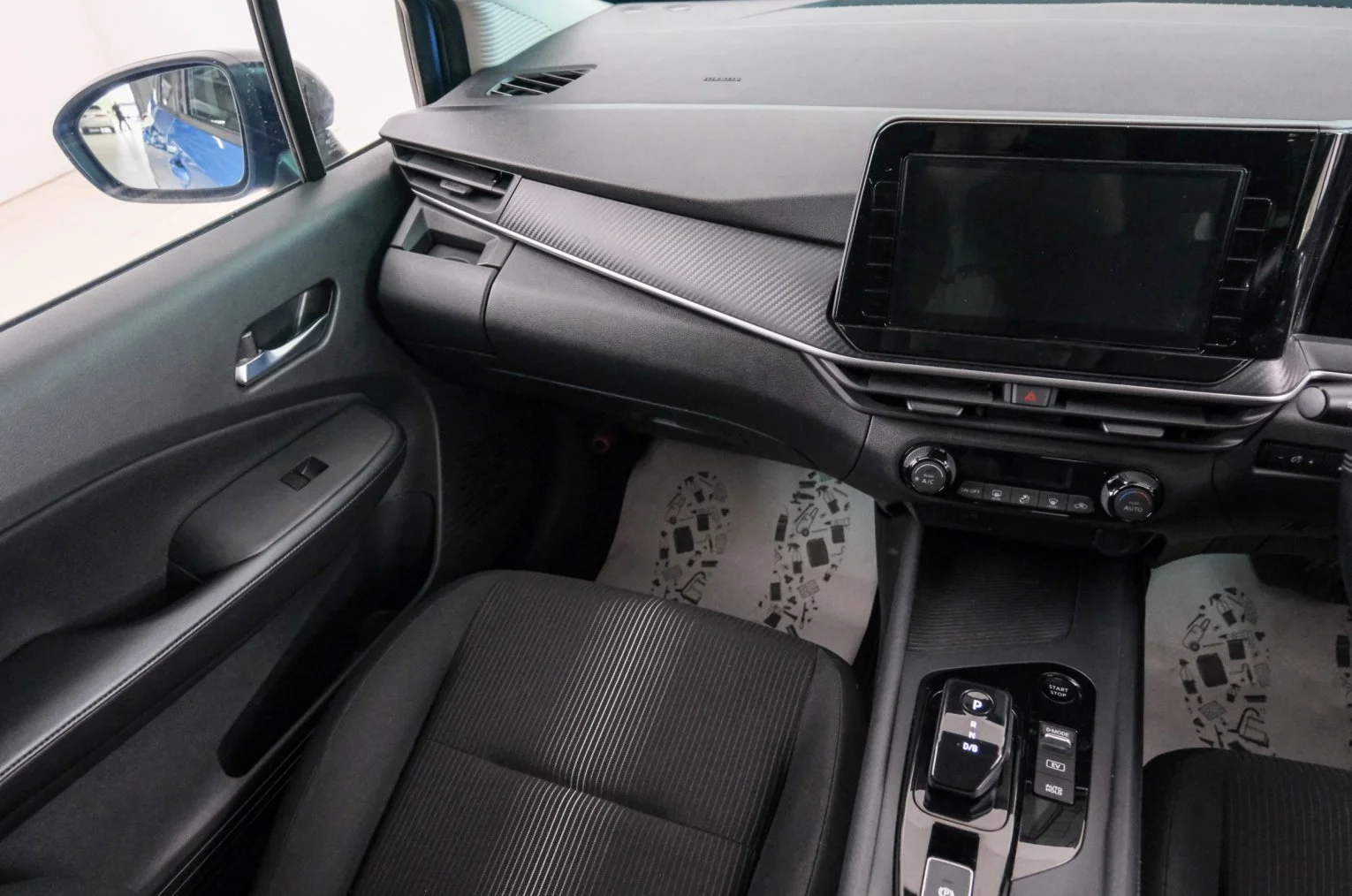 Nissan Note 11 из 21