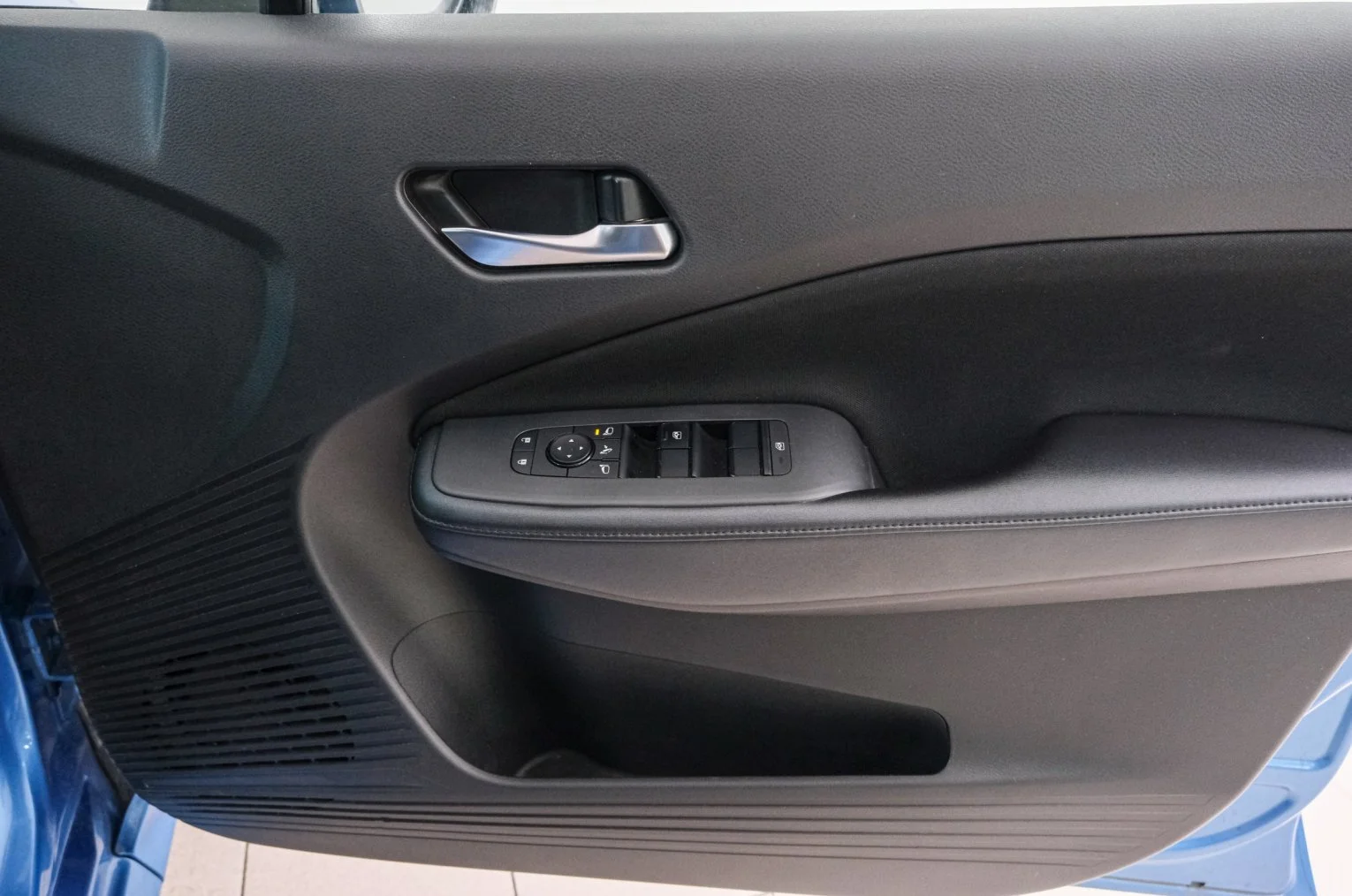 Nissan Note 18 из 21