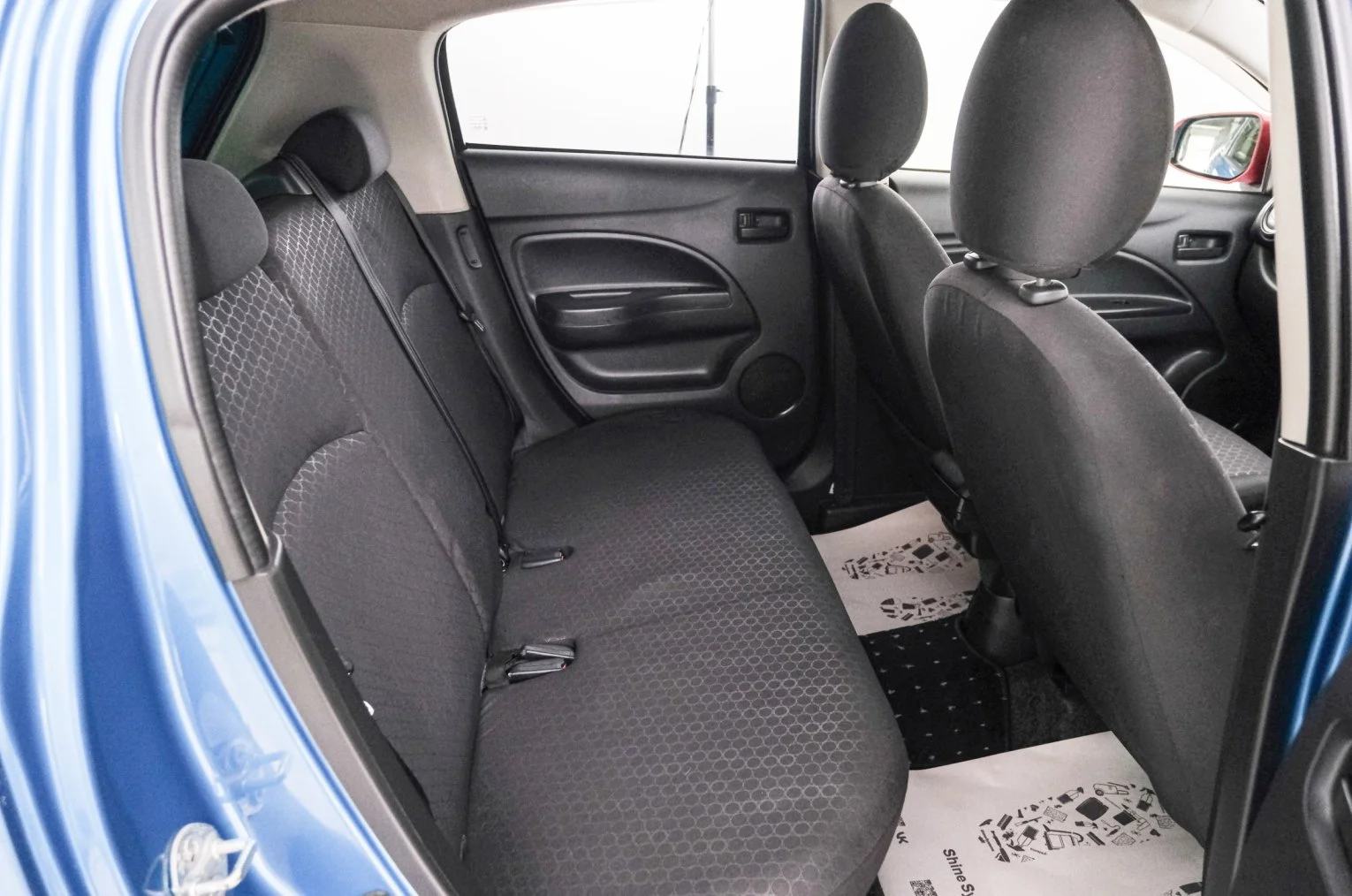Mitsubishi Mirage 20 из 21