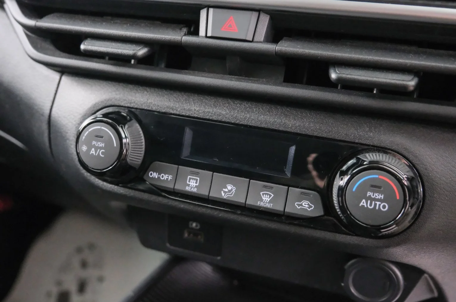 Nissan Note 16 из 21