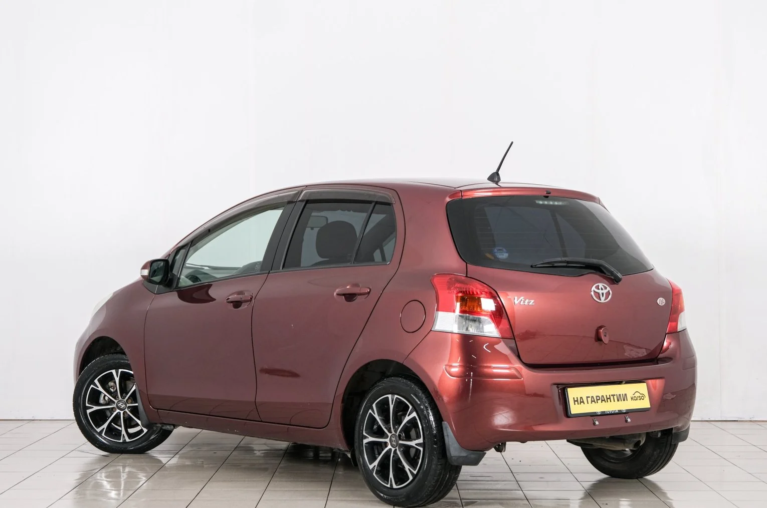 Toyota Vitz 4 из 6