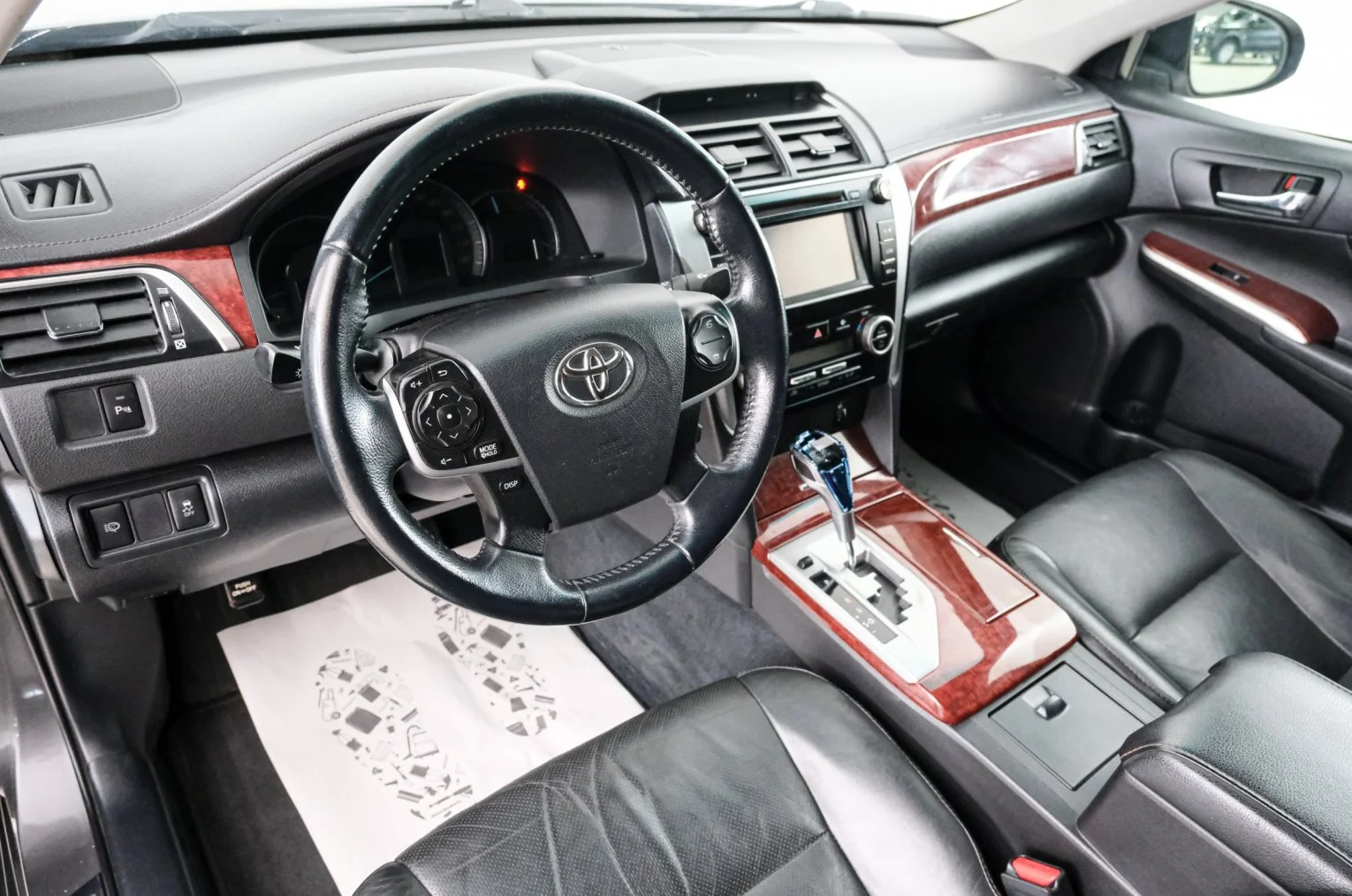 Toyota Camry 8 из 22