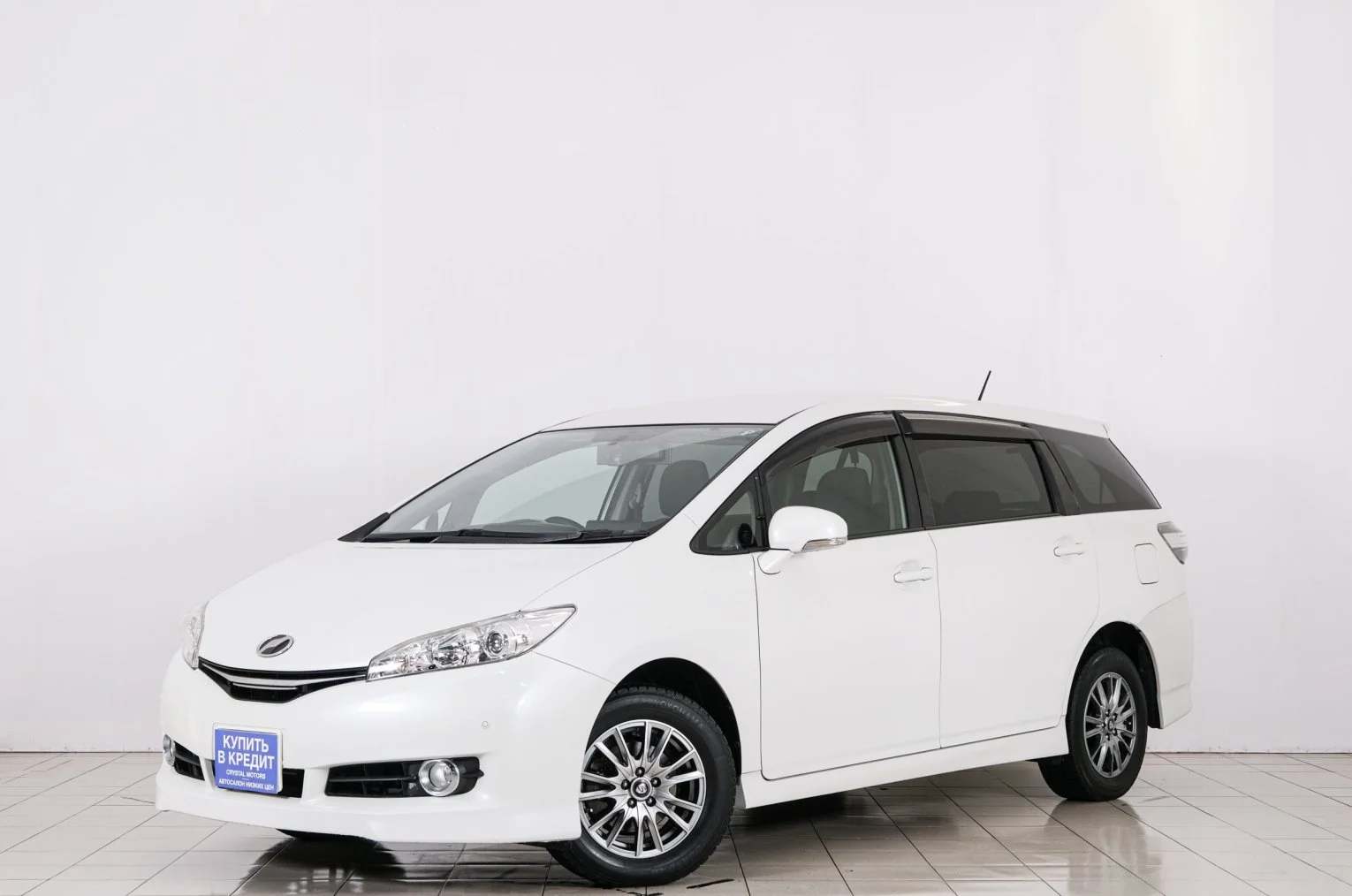 Toyota Wish 3 из 6