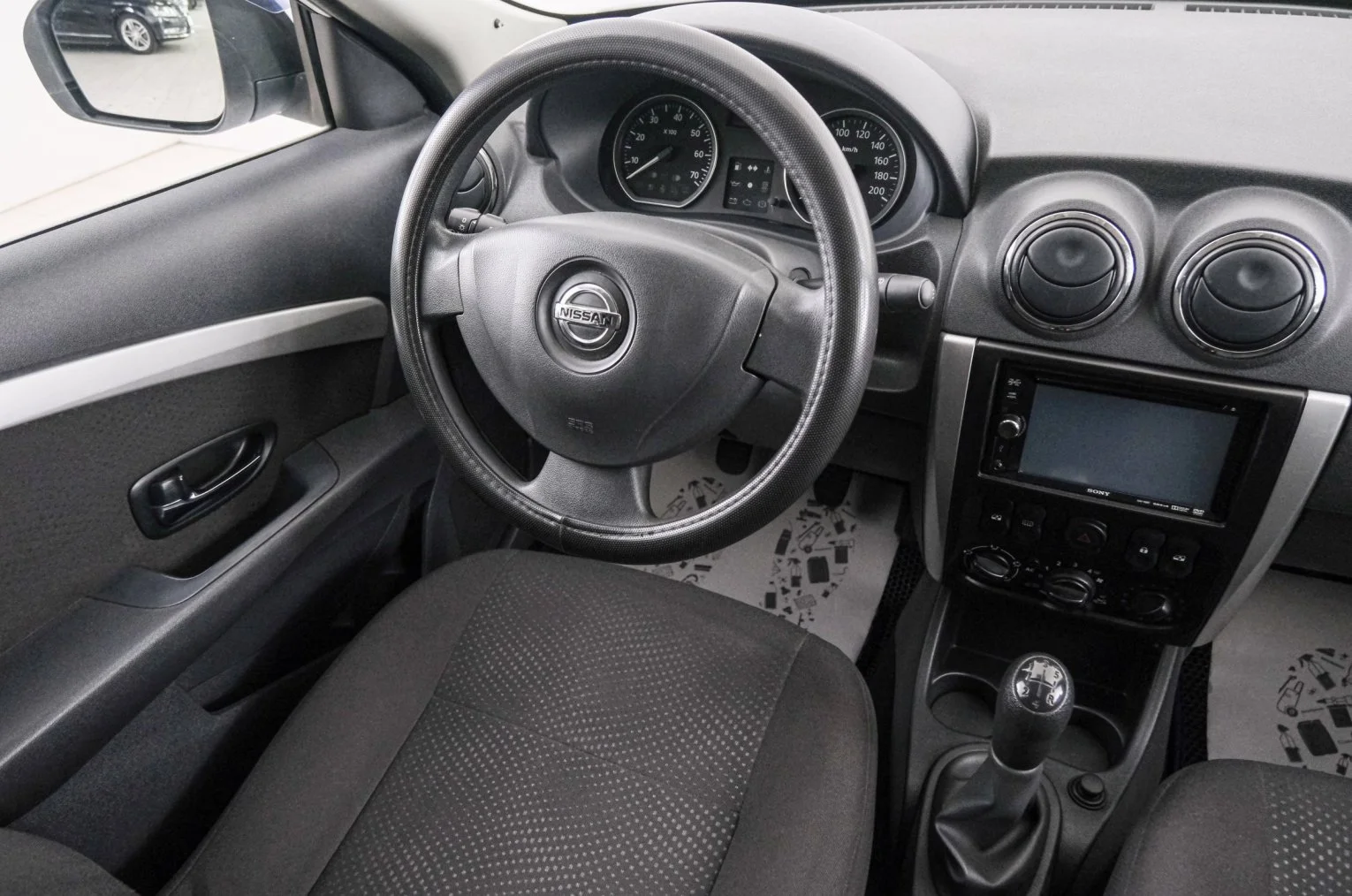 Nissan Almera 9 из 20