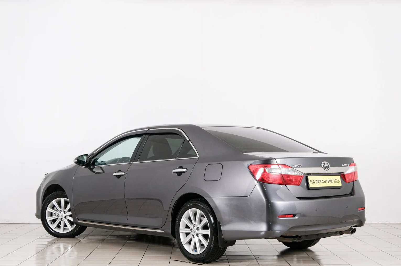 Toyota Camry 4 из 6
