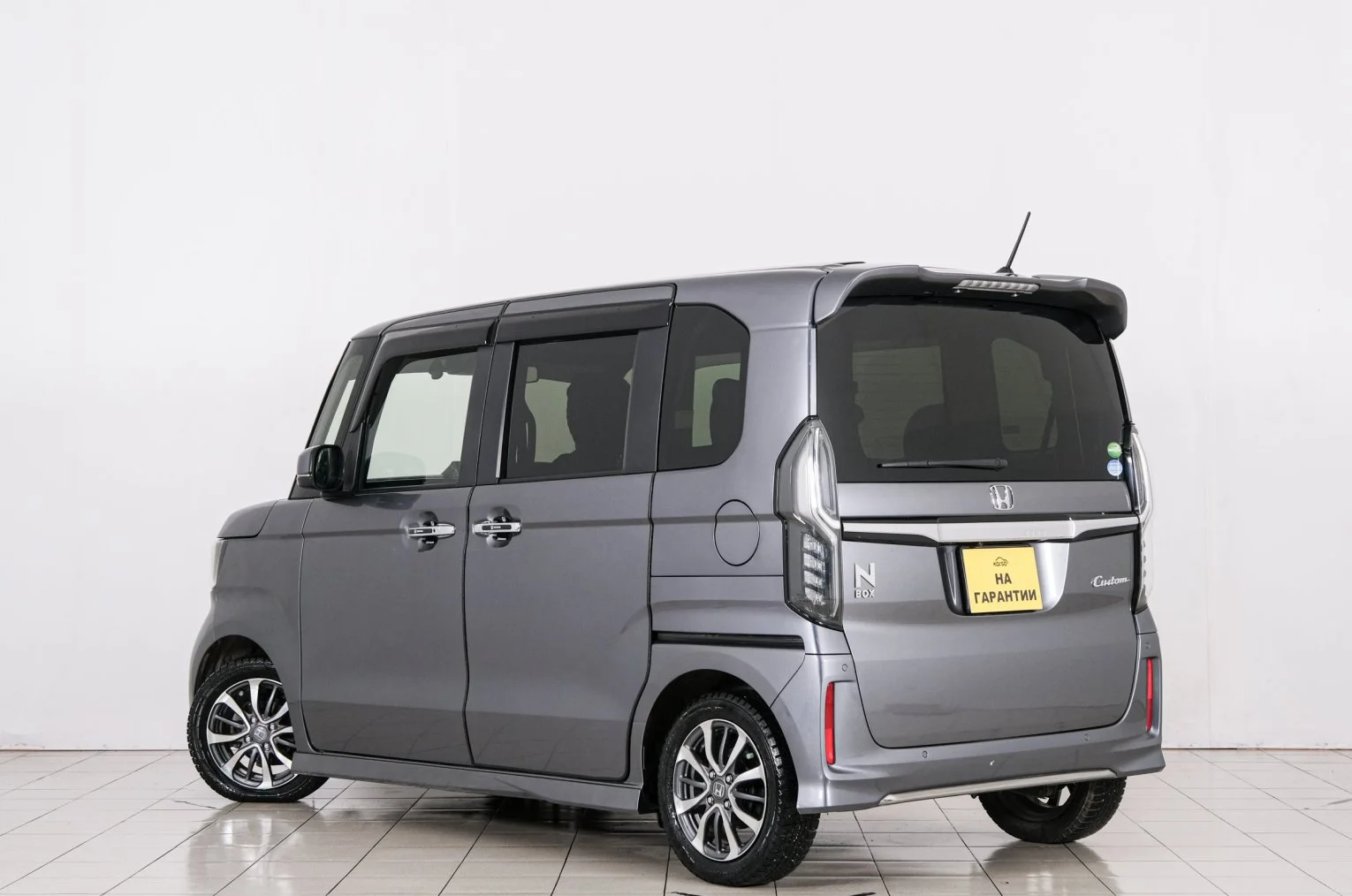 Honda N-BOX 4 из 6