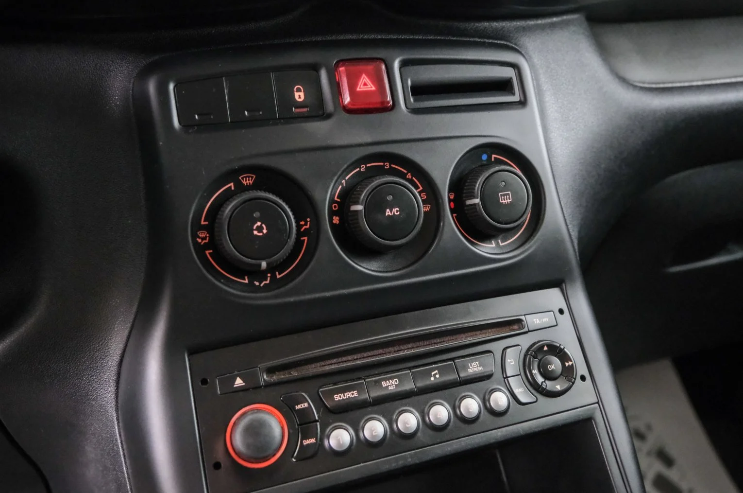 Citroen C3 Picasso 16 из 19