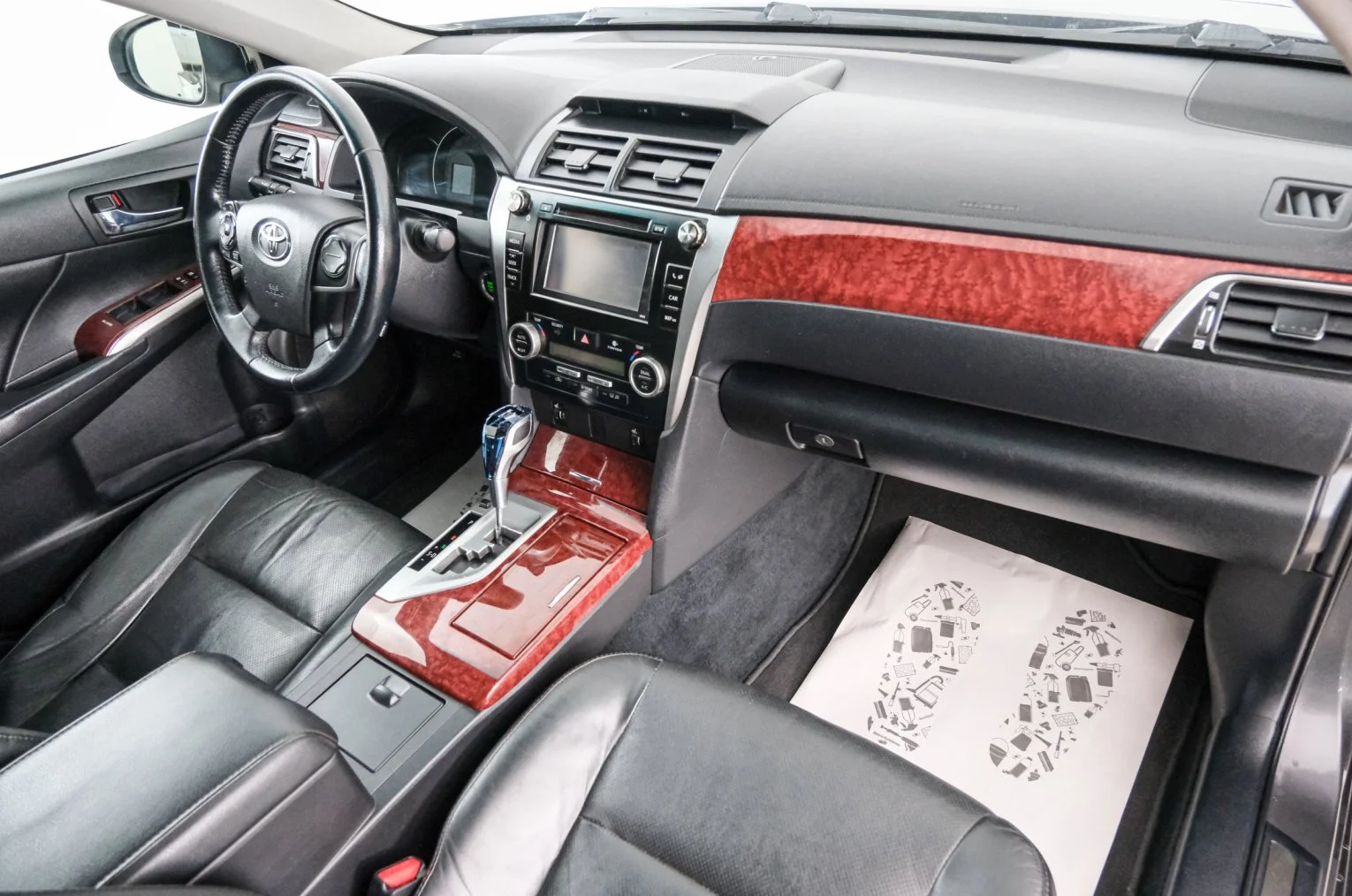 Toyota Camry 12 из 22