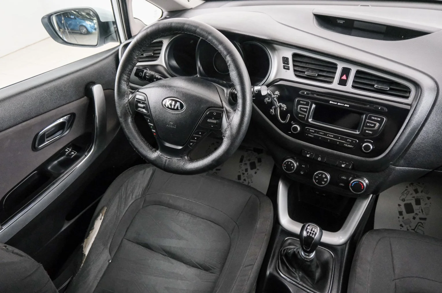 KIA cee'd 9 из 20