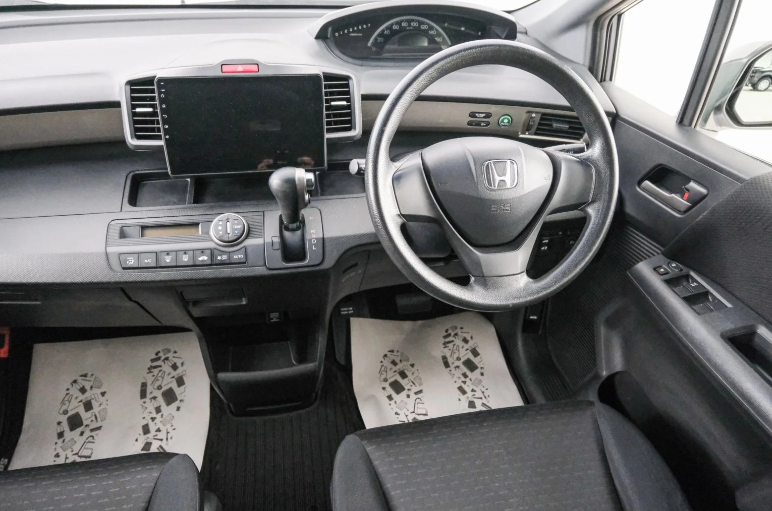 Honda Freed 9 из 23