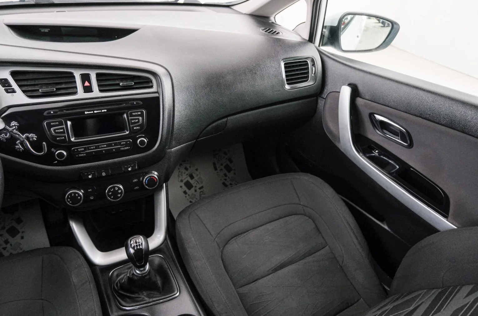 KIA cee'd 11 из 20