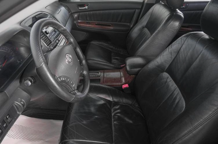 Toyota Camry 8 из 25