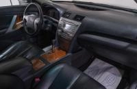 Toyota Camry 17 из 19