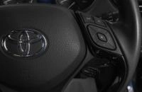 Toyota C-HR 17 из 22