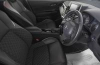 Toyota C-HR 8 из 22
