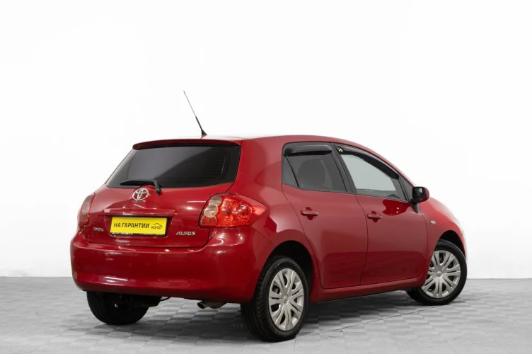 Toyota Auris 4 из 6