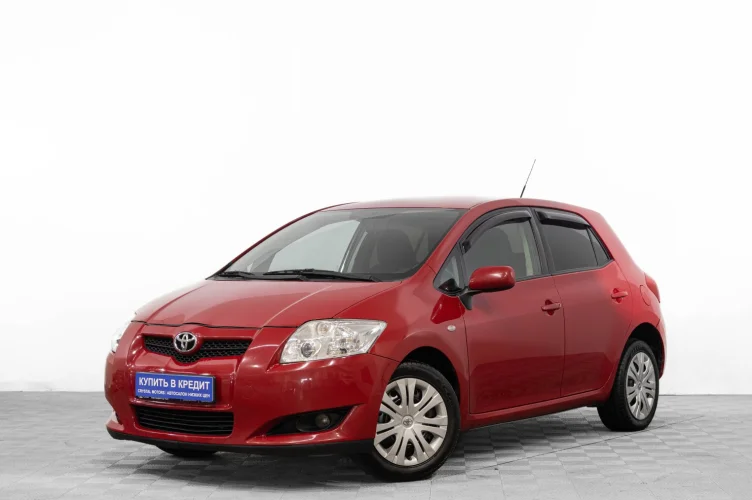 Toyota Auris 3 из 6