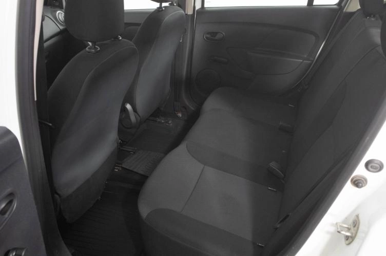 Renault Logan 9 из 19